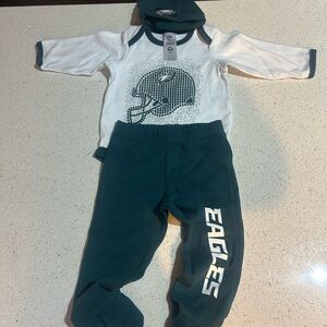 Philadelphia Eagles Infant 3-Piece Outfit - White & Midnight Green
